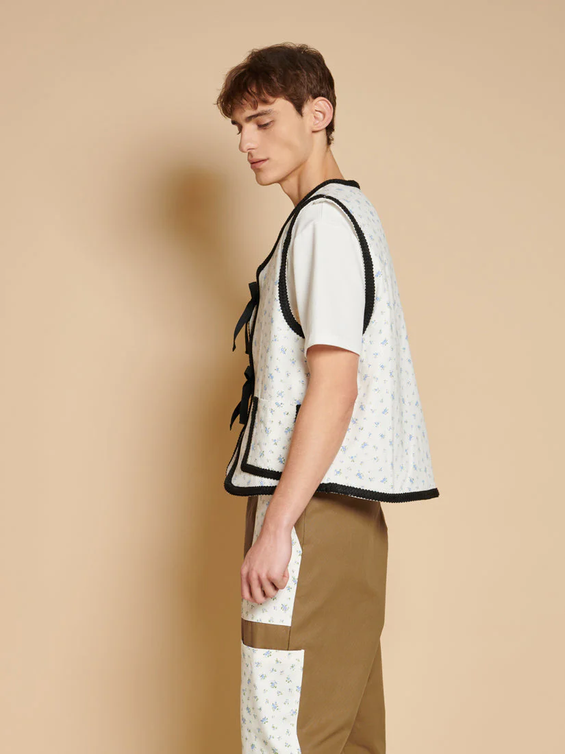 Dalarna Bow Vest - Image 5
